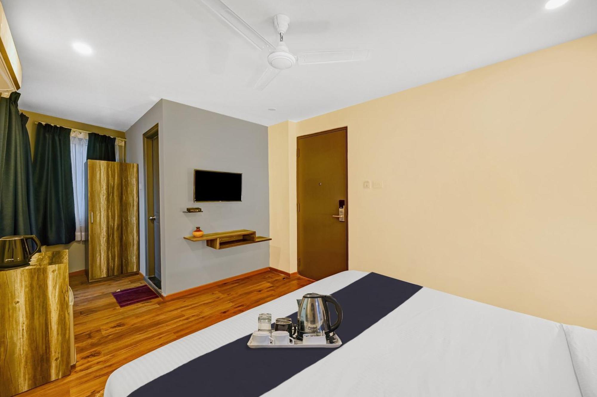 Hotel Super Townhouse Oak Hillside Aqua Khandagiri Zewnętrze zdjęcie