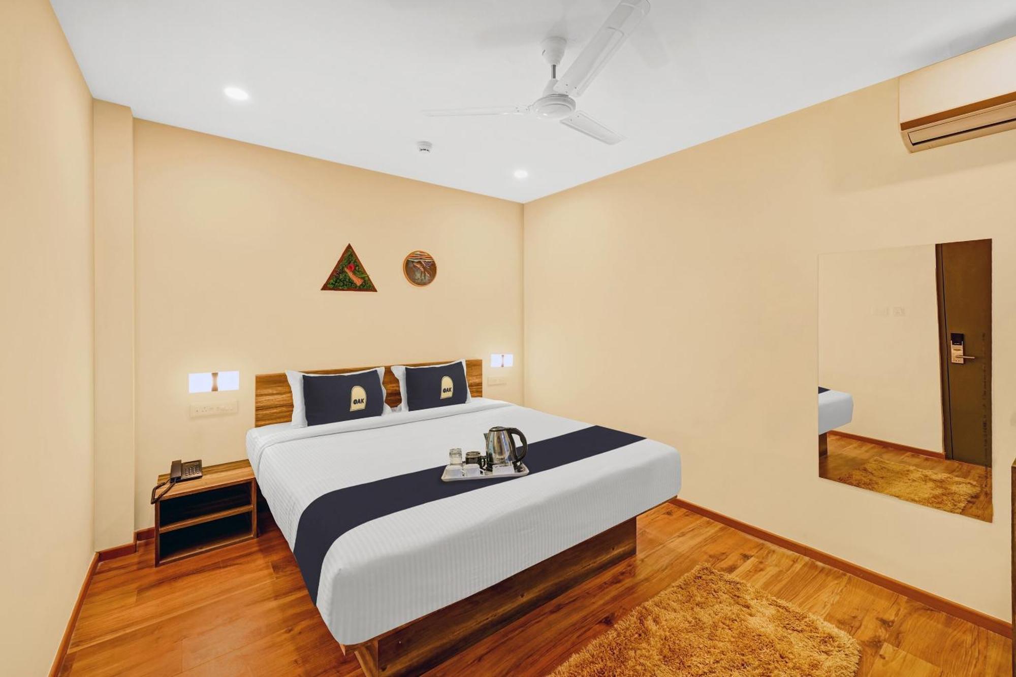 Hotel Super Townhouse Oak Hillside Aqua Khandagiri Zewnętrze zdjęcie