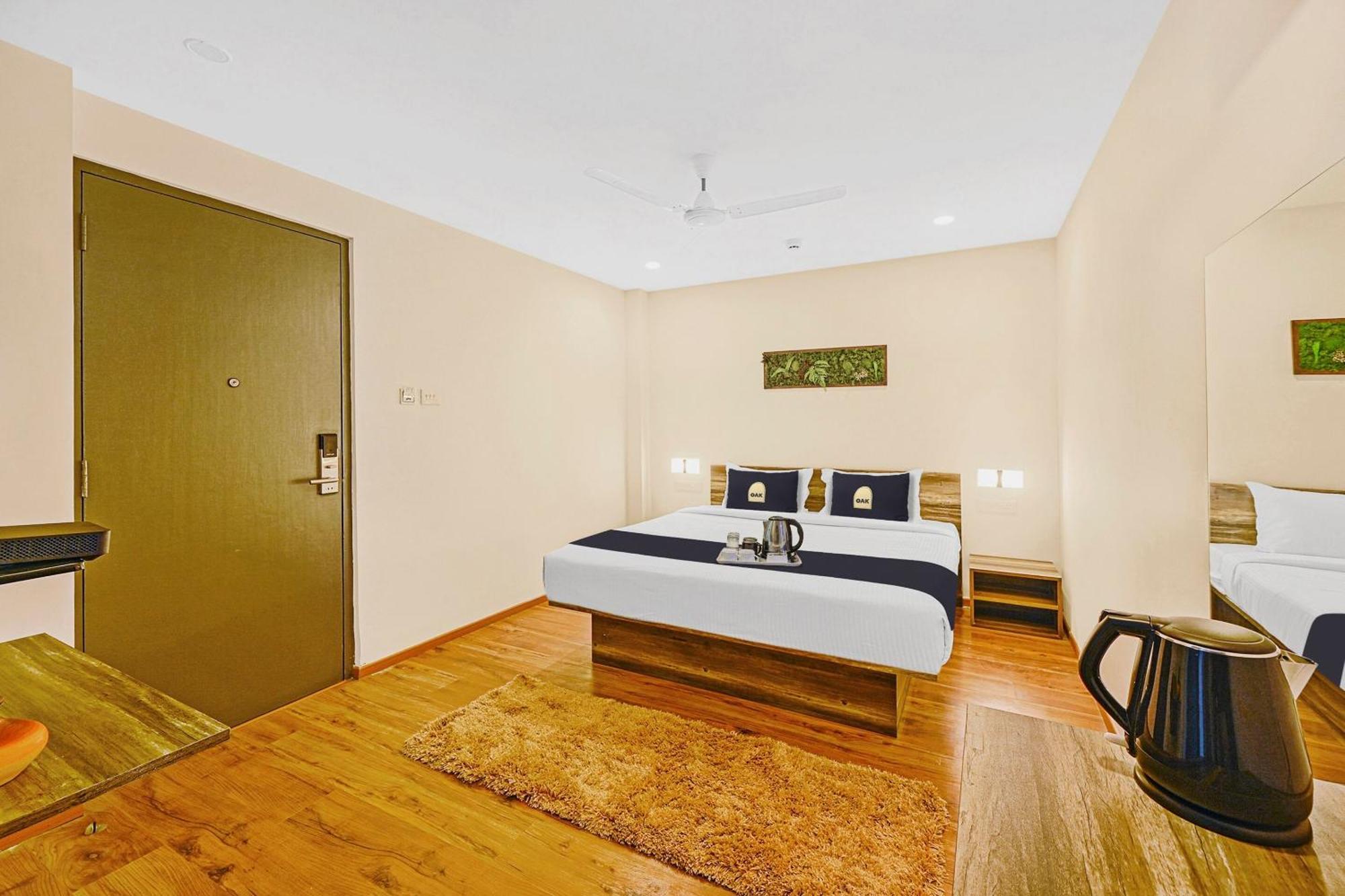 Hotel Super Townhouse Oak Hillside Aqua Khandagiri Zewnętrze zdjęcie